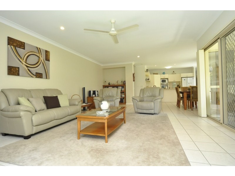 1/54 Bayview Street, Runaway Bay QLD 4216