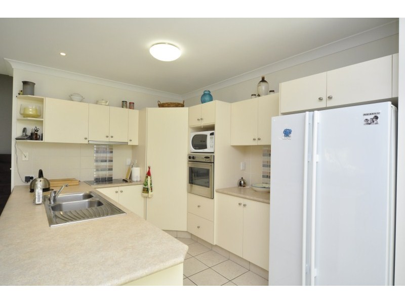 1/54 Bayview Street, Runaway Bay QLD 4216