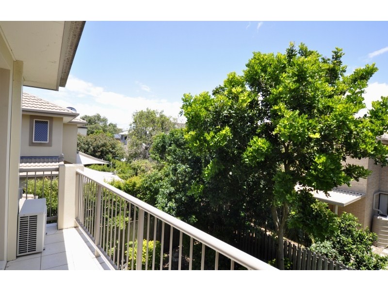 1/54 Bayview Street, Runaway Bay QLD 4216