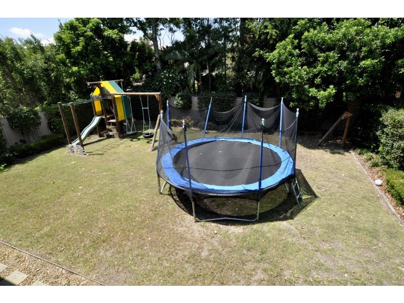 10 Muscovey Avenue, Paradise Point QLD 4216