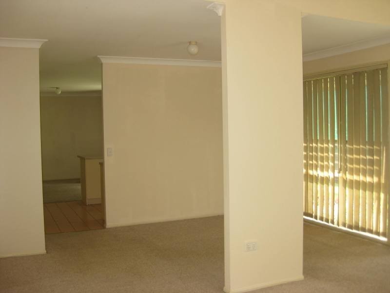 35 James Cagney Close, Parkwood QLD 4214