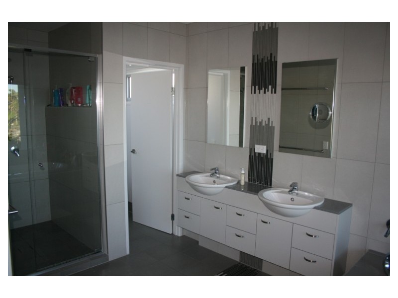 13 Joseph Street, Runaway Bay QLD 4216