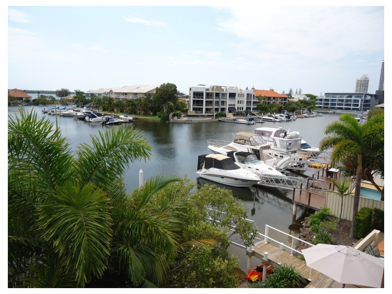 15/89 Bayview Street, Runaway Bay QLD 4216