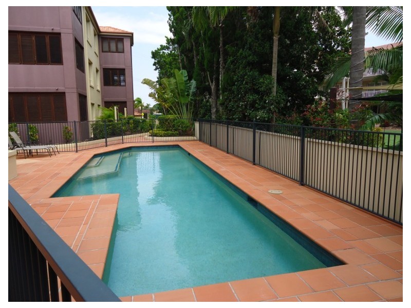 15/89 Bayview Street, Runaway Bay QLD 4216