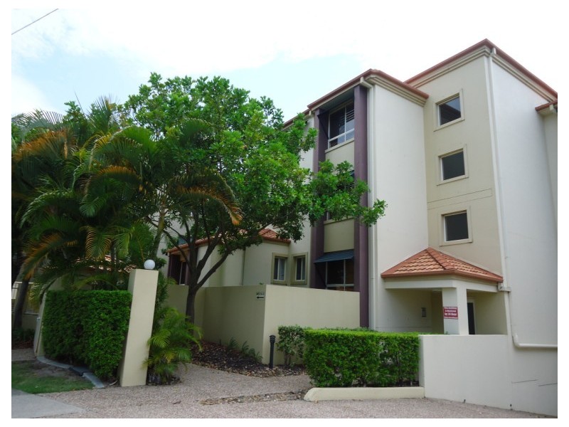 15/89 Bayview Street, Runaway Bay QLD 4216