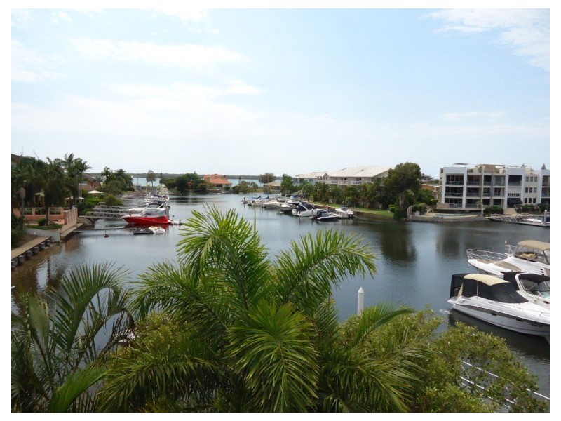 15/89 Bayview Street, Runaway Bay QLD 4216