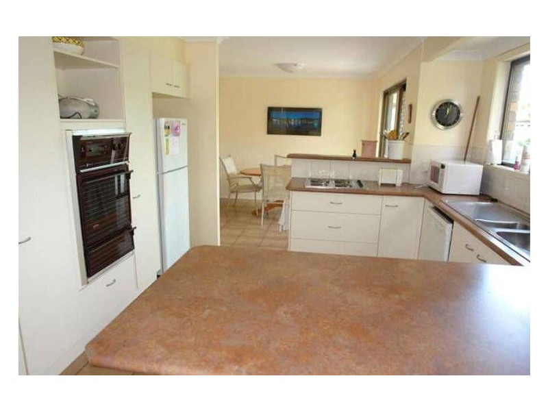 10 Eacham Avenue, Coombabah QLD 4216