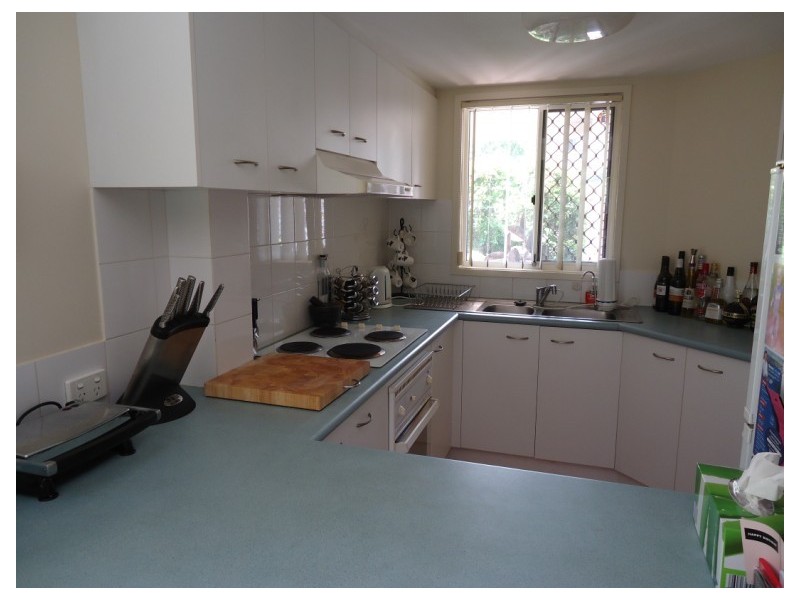 4/90 Pohlman Street, Southport QLD 4215