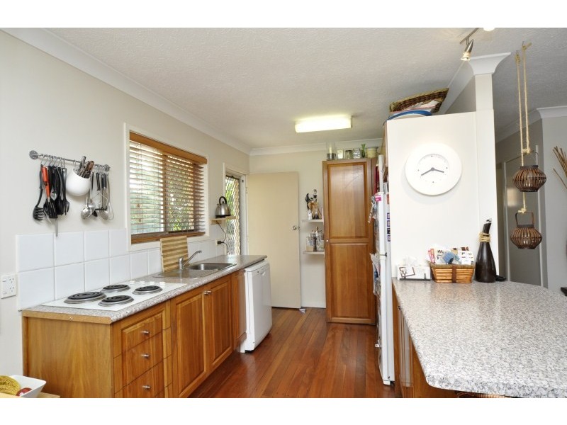 76 Poinsettia Avenue, Runaway Bay QLD 4216