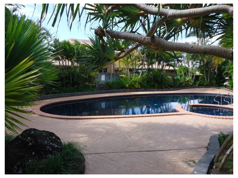 116/97 Edmund Rice Drive, Southport QLD 4215