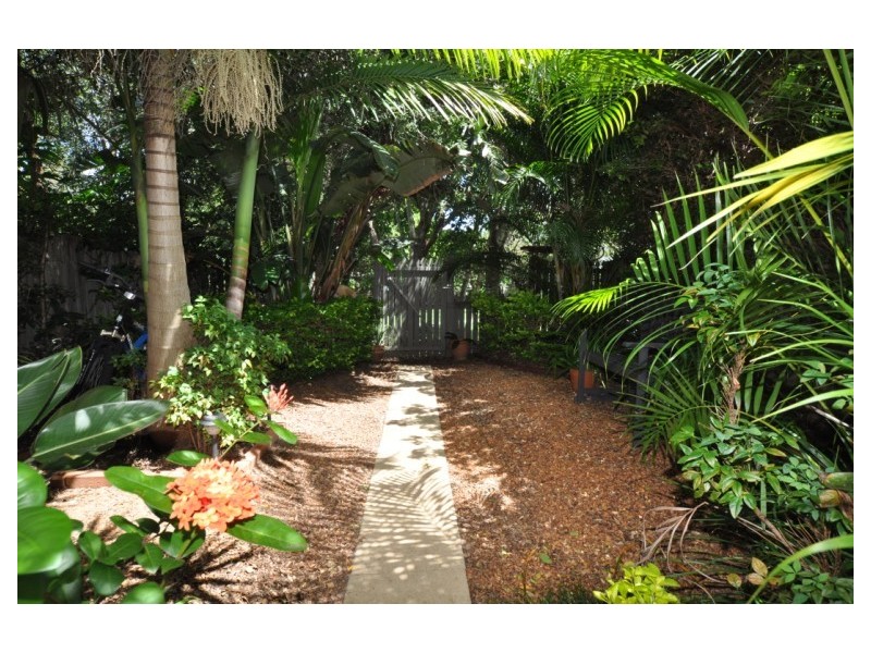 192/125 Hansford Road, Coombabah QLD 4216