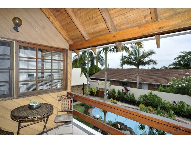 35 Thrush Avenue, Paradise Point QLD 4216