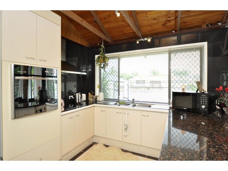 35 Thrush Avenue, Paradise Point QLD 4216