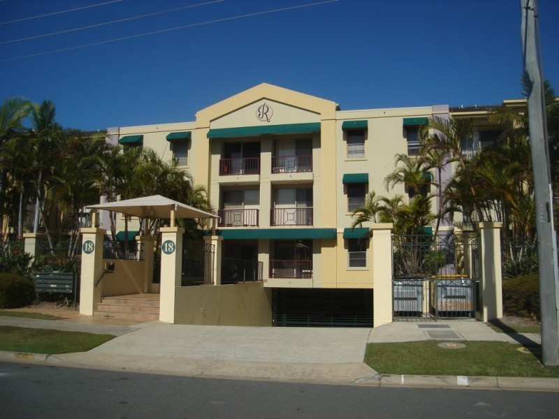 12/14 Jennifer Avenue, Runaway Bay QLD 4216