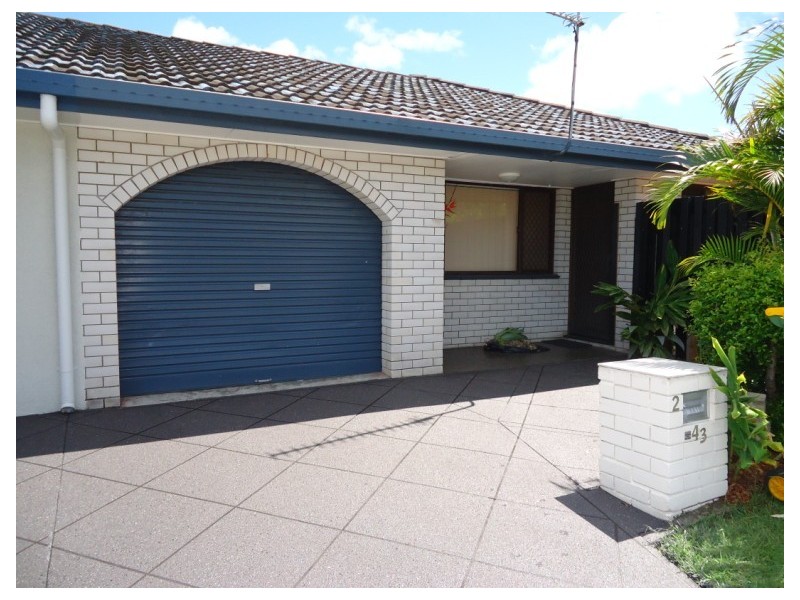 2/43 Fisher Avenue, Southport QLD 4215