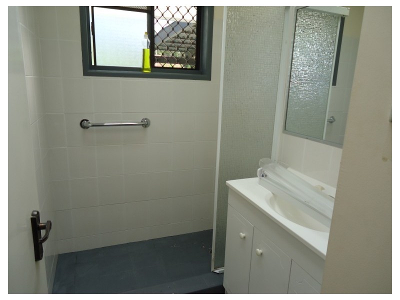 2/43 Fisher Avenue, Southport QLD 4215