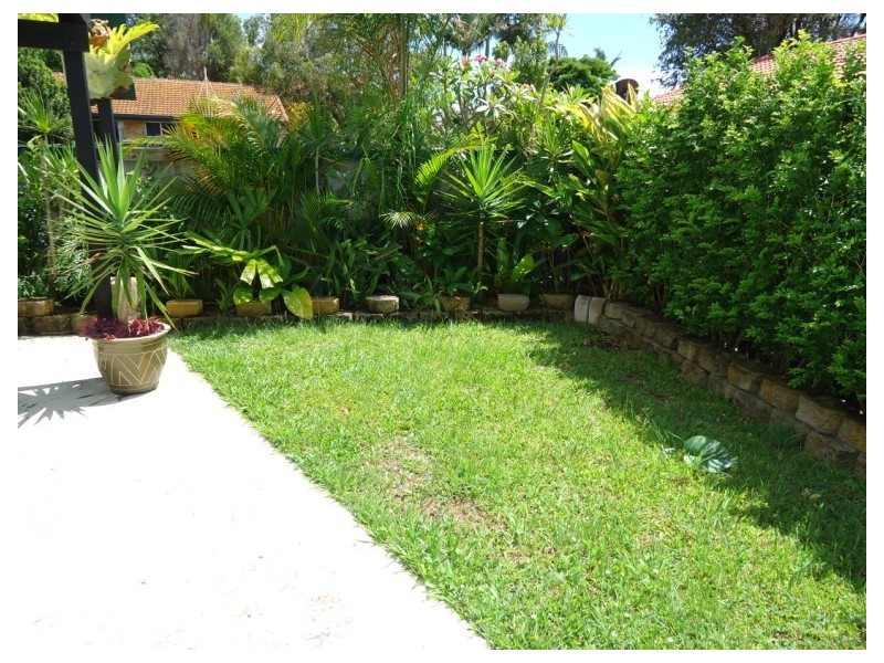 2/43 Fisher Avenue, Southport QLD 4215