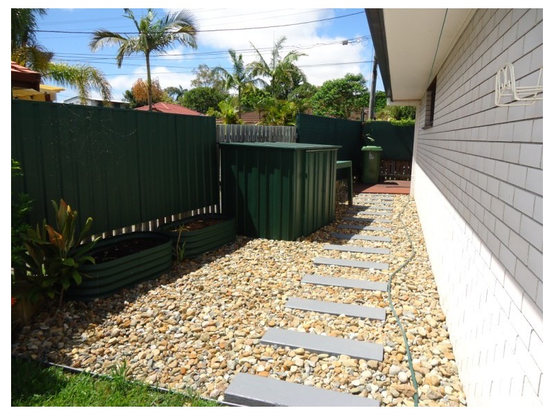 2/43 Fisher Avenue, Southport QLD 4215