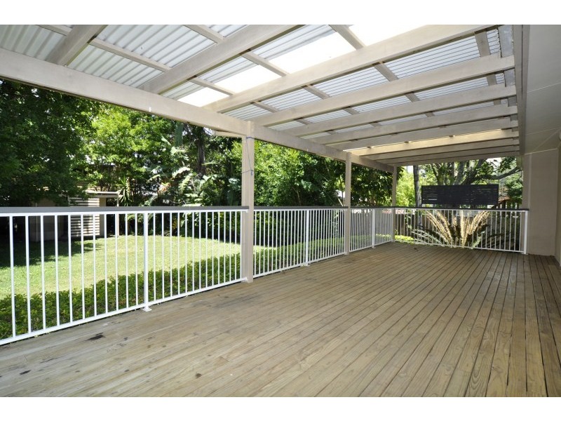 90 Boykambil Esplanade North, Hope Island QLD 4212