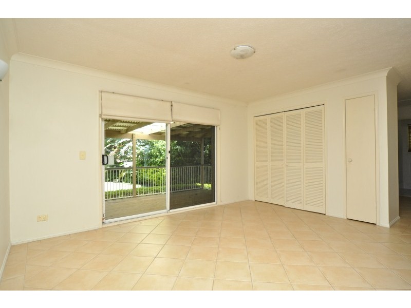 90 Boykambil Esplanade North, Hope Island QLD 4212