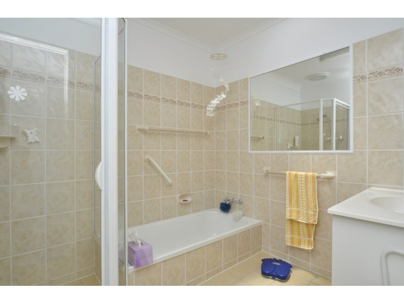 49 Clam Street, Runaway Bay QLD 4216