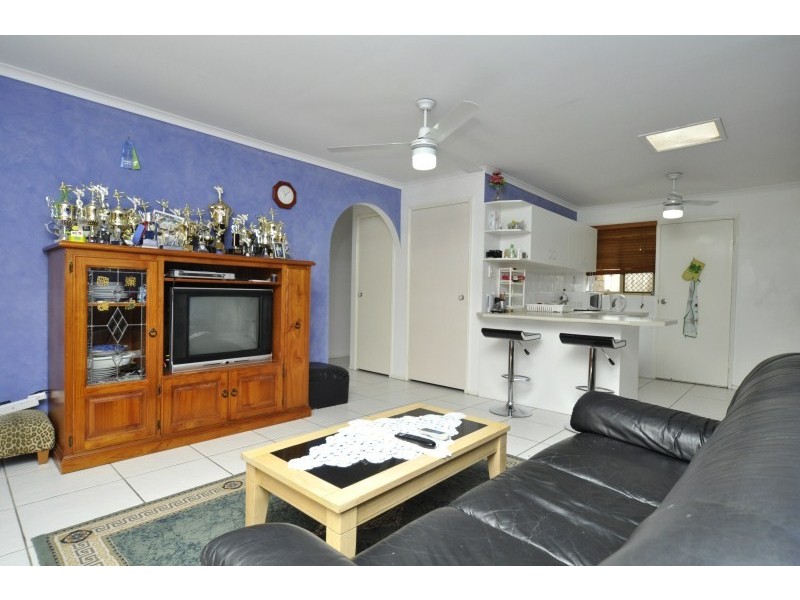 9/13 Stephanie Court, Labrador QLD 4215