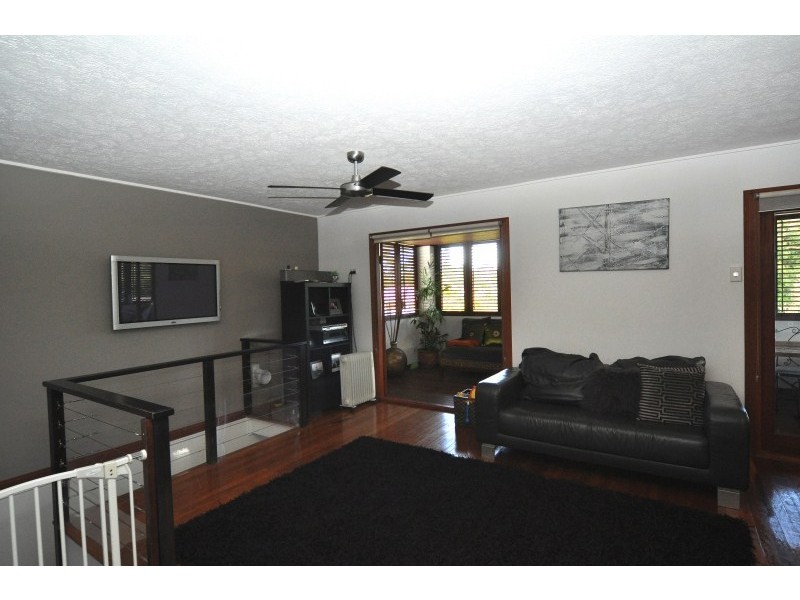 53 Annerley Avenue, Runaway Bay QLD 4216