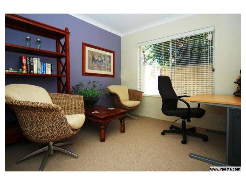 2/28 Bruce Avenue, Paradise Point QLD 4216