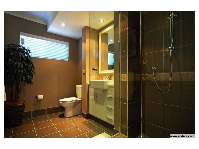 2/28 Bruce Avenue, Paradise Point QLD 4216