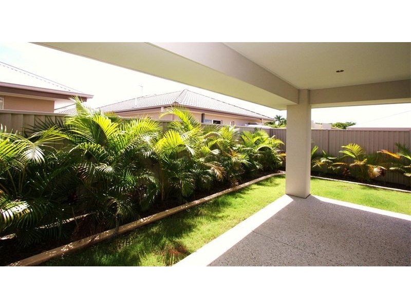 24 Iridium Drive, Hope Island QLD 4212