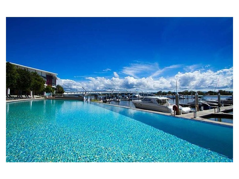 6502 Ephraim Island, Paradise Point QLD 4216