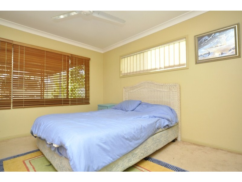 19 Annerley Avenue, Runaway Bay QLD 4216