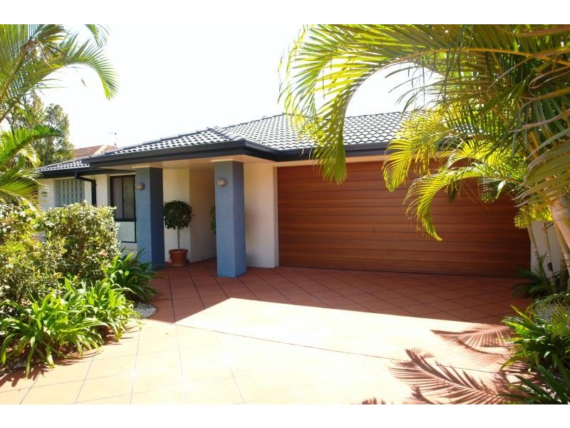 17 Sunbird Avenue, Paradise Point QLD 4216