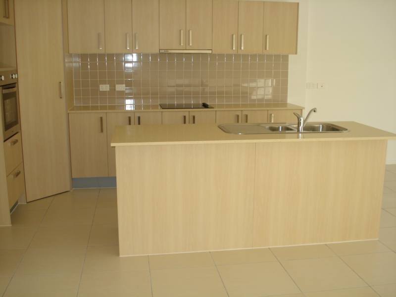 3/49 Usher Avenue, Labrador QLD 4215