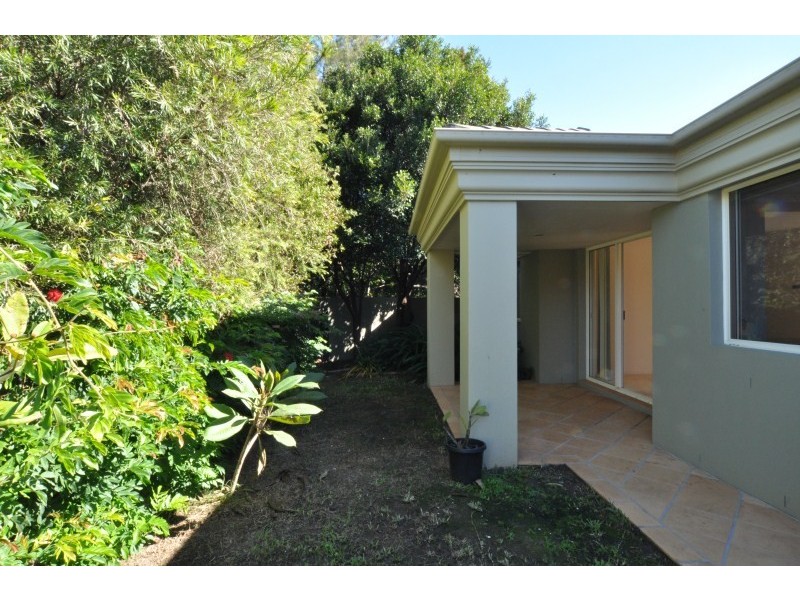 2/433 Brisbane Road, Coombabah QLD 4216