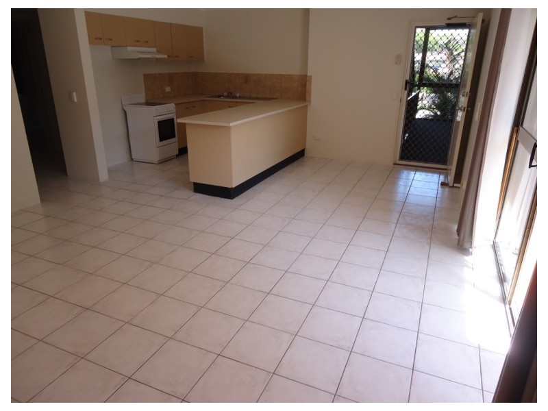 6/179 Muir Street, Labrador QLD 4215