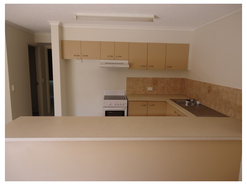 6/179 Muir Street, Labrador QLD 4215