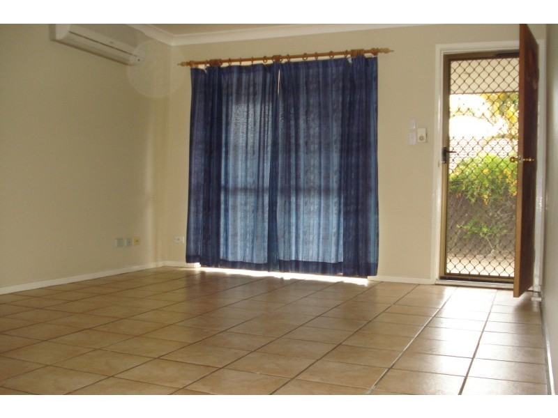 1/25 Nina Parade, Arundel QLD 4214