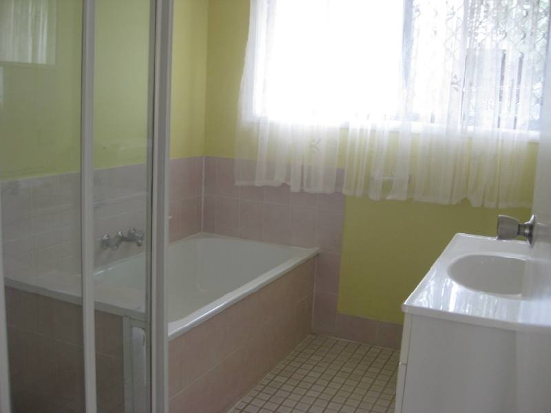 1/25 Nina Parade, Arundel QLD 4214