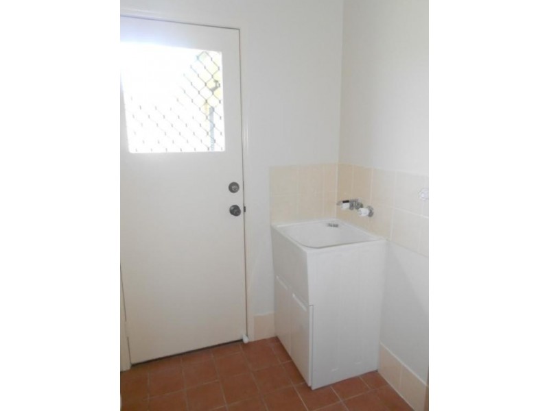 4 Pinemount Crescent, Gaven QLD 4211