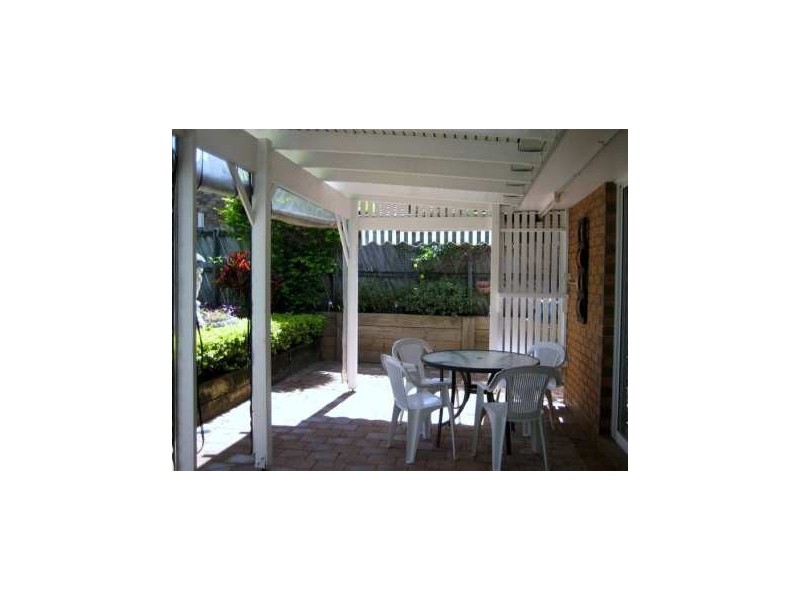 2/8 Ash Court, Arundel QLD 4214