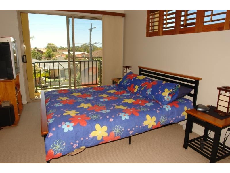 16/14 Jennifer Avenue, Runaway Bay QLD 4216