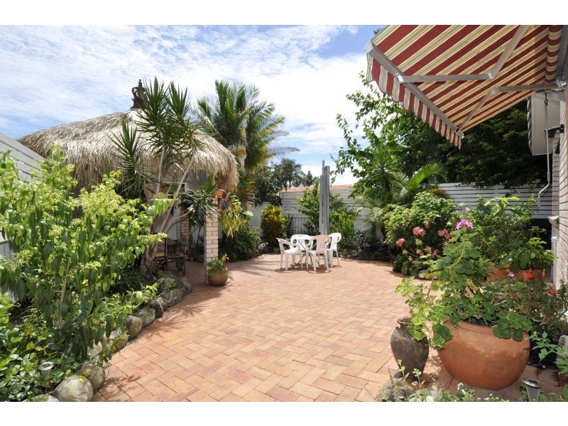 2/33 Nankeen Avenue, Paradise Point QLD 4216