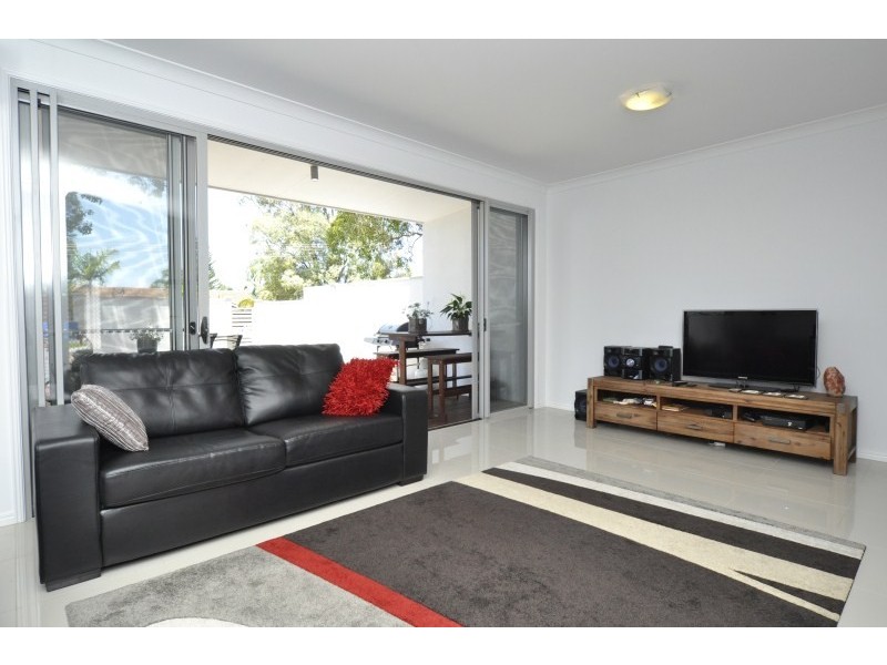 3/430 Pine Ridge Road, Coombabah QLD 4216