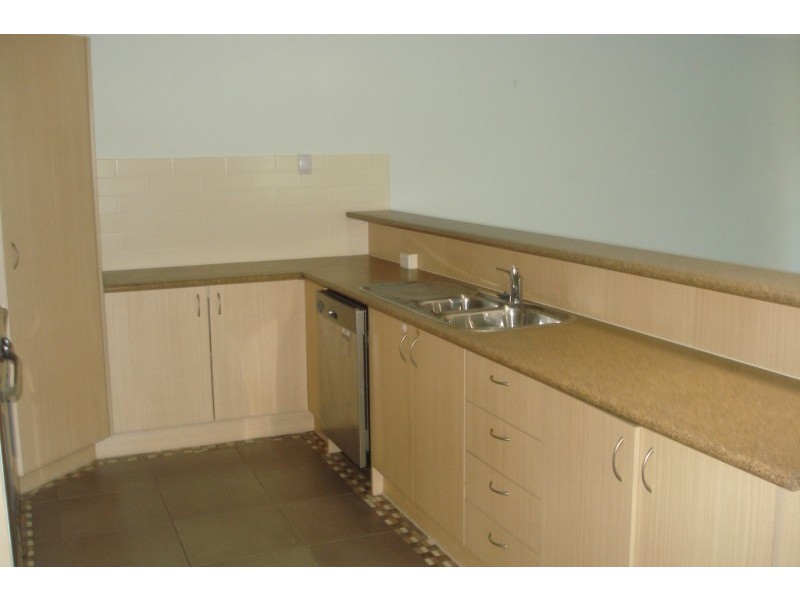 2/13 Carolyn Street, Upper Coomera QLD 4209