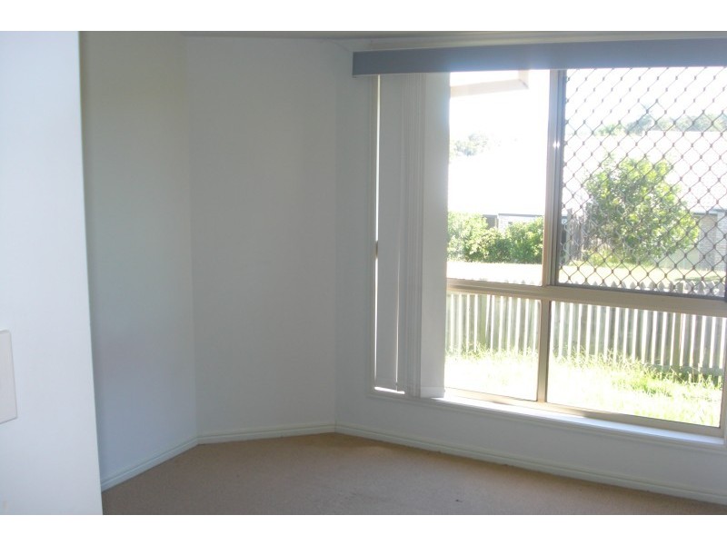 2/13 Carolyn Street, Upper Coomera QLD 4209