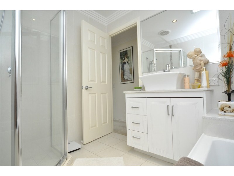 2/62 Compass Drive, Biggera Waters QLD 4216