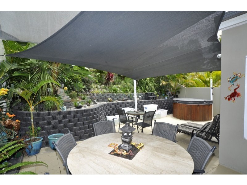 2/62 Compass Drive, Biggera Waters QLD 4216