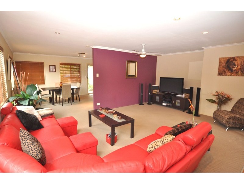 24 Bluegum Avenue, Hollywell QLD 4216