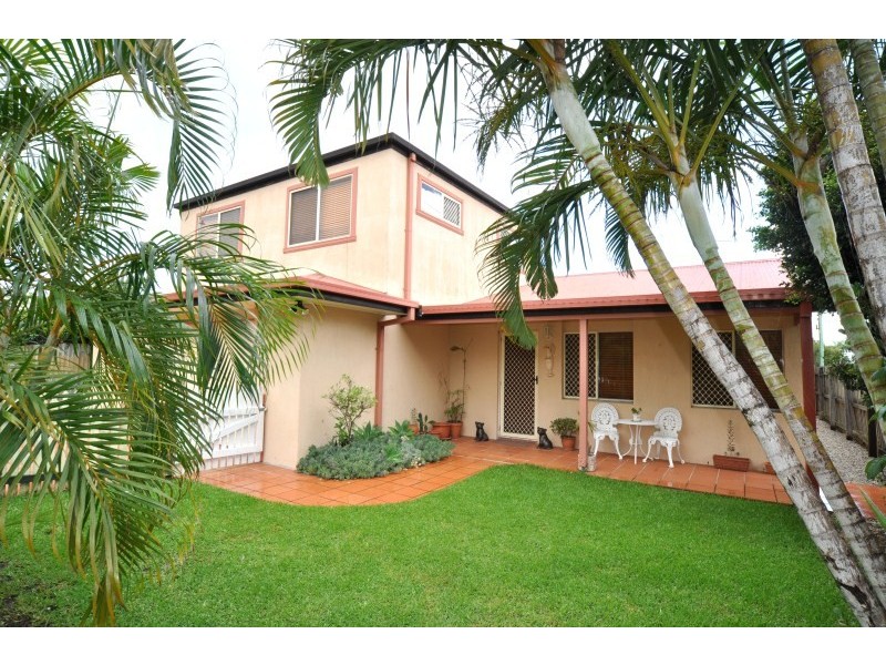 24 Bluegum Avenue, Hollywell QLD 4216